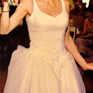 Wedding Gown
Size 4 - Runs large